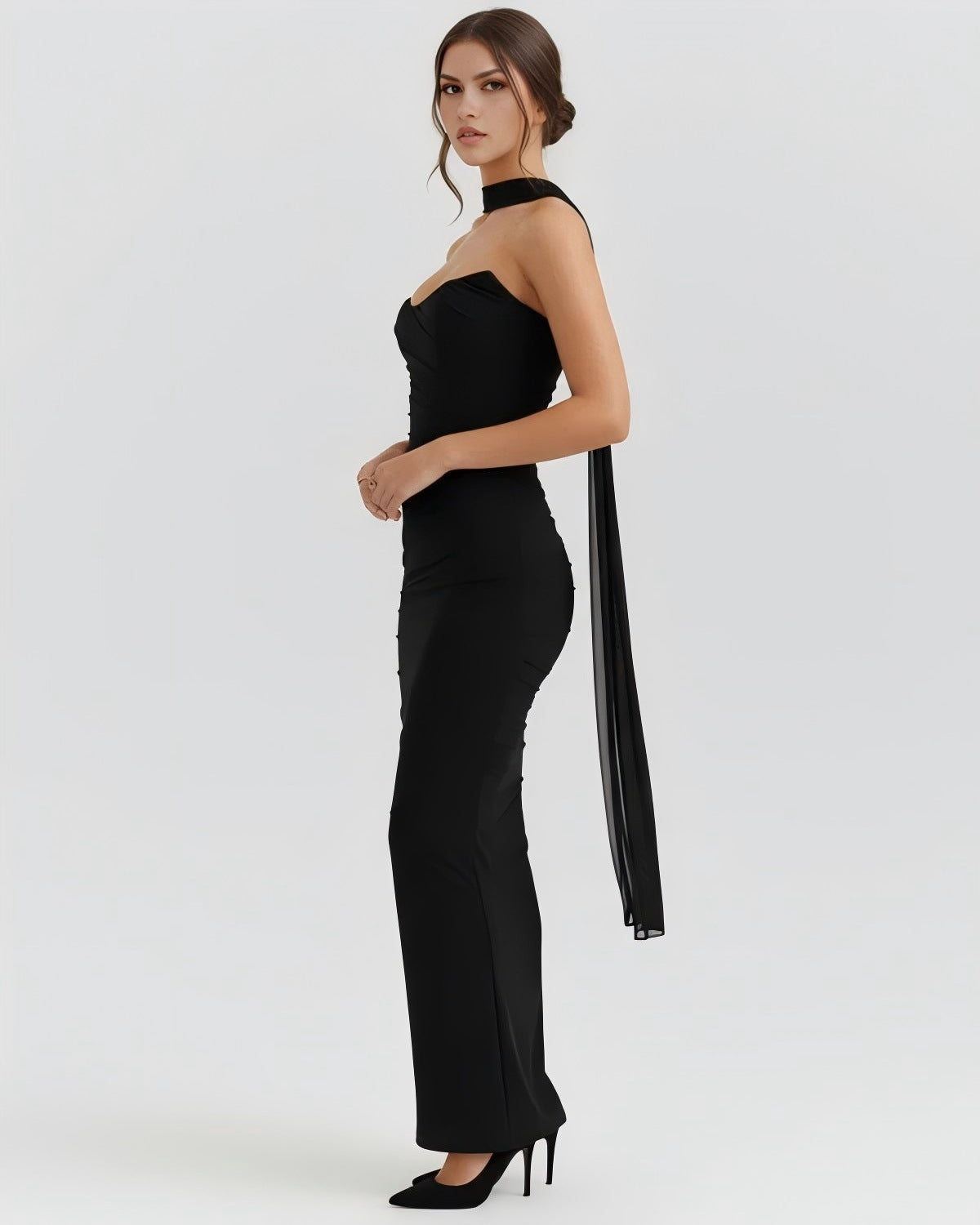 Elegant Black Sculpting Dress – Modern Evening Essential